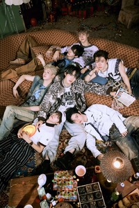 ‘괴물신인’ 클유아 ‘스노이 섬머’ ‘페인트 캔디’ 더블 타이틀곡 최초 공개