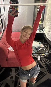 소녀시대 효연, 크롭탑에 시스루까지... 오늘은 복근 뽐내는 날!