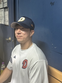 ‘브라보, 나의 야구 인생아’ 최고령 승리투수 된 42세 맏형 “할 수 있다 되뇌어, 송진우가 목표” [SS시선집중]