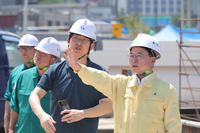 육동한 시장, 원형육교 공사 현장 점검