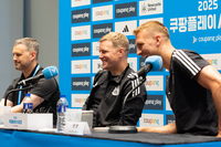 ‘욱일기 논란’ 뒤 방한 뉴캐슬, 기자회견 12분 지연…“亞 시장 개척 원한다”는데 ‘호감 구단’ 거듭날 수 있을까 [SS현장]