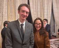 ‘리사♥LVMH 재벌 아들’…이번엔 양자경이 ‘열애설’ 인증?