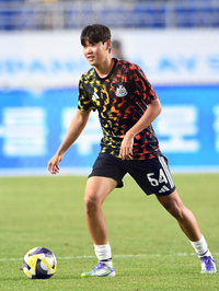 ‘박수’받으며 교체 투입되고 과감한 드리블 돌파로 ‘인상’ 남겼다…이제 뉴캐슬 박승수, 수원월드컵경기장서 데뷔[SS현장]