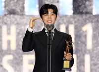 “CD 안 낸다”…임영웅의 결단, K팝 영웅답다 [이승록의 직감]