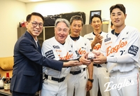 겹경사!  팀 3연패 탈출+김경문 감독 한화 부임 후 100승 달성까지 “기회를 준 회장님께 감사드린다” [SS대전in]