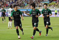 ‘광주 축구가 보이네’ 팀K리그, 뉴캐슬에 강한 압박+포지션 체인지→김진규 선제골 폭발! 전반 1-0 앞서 [SS현장]