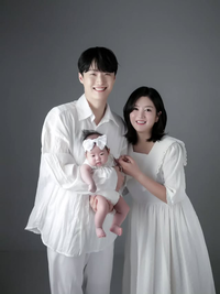 ‘손녀 옆 이용식도 활짝’ 원혁♥이수민, 딸 50일 사진 공개