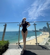 ‘비율 무슨 일’ 장영란, 작정하고 뽐낸 모노키니 자태 [★SNS]