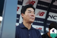 무고사 없이 ‘슛 1개’ 윤정환 감독 “상대 미드필더 속도에 밀리는 느낌, 무실점을 ‘위안’ 삼아야”[현장인터뷰]