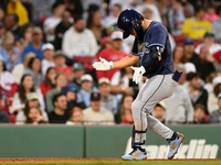 ‘돌아온’ TB 김하성, 복귀전 커쇼 상대 1안타+깔끔 수비…경기는 ‘커쇼 호투’ LAD가 웃었다