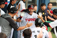 후반기 ‘대폭발’→2년 연속 ‘20홈런’ 달성…‘4번타자’ 문보경 나니, LG도 난다 [SS시선집중]