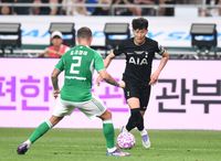 [포토] 손흥민 ‘요리조리’