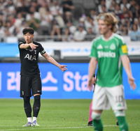 [포토] 작전 지시하는 손흥민