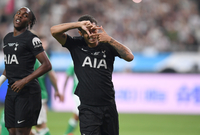 [포토] 골 넣고 찰칵 세리머니하는 브래넌 존슨