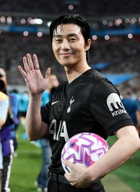 [포토] 박서준 ‘시축하러 왔어요’