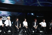 엔싸인, 데뷔 2주년 팬미팅 성료…고퀄리티 라이브란 이런 것