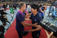 바르셀로나 상대한 김병수 감독 “공 빼앗긴 뒤 수비 전환 굉장히 빨라 인상적, 앞으로 우리도 이기는 경기 해야”[현장인터뷰]