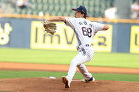 후반기 두산 선발진 이끄는 ‘고졸 신인’…“손민한 선배 느낌 난다” 조성환 대행도 ‘극찬’ [SS시선집중]