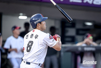 ‘날벼락’ 롯데, 전준우 왼쪽 햄스트링 통증…“지켜본 후 병원 검진 여부 결정” [SS메디컬체크]