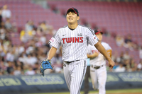 ‘시즌 9승’ 손주영-‘7월 안타 1위’ 리베라토, 쉘힐릭스플레이어 선정