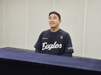 “선배, 등 번호 쓰세요” 투수 정이황 ‘배려’→‘이제는 한화맨’ 손아섭, 상징 같은 ‘31번’ 그대로 단다 [SS백스톱]