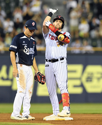 [포토]LG 오스틴, 복귀 알리는 안타