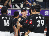 5연패 탈출→갈 길 바쁜 한화 ‘발목’까지 잡았다…KT 강철매직 “선수들, 연패 탈출 향한 의지 강했다” [SS대전in]