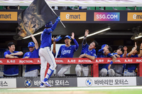 [포토]디아즈의 홈런으로 더 달아나는 삼성