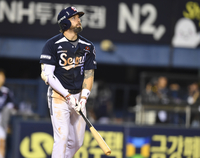 [포토] 7회 투런포 케이브 ‘쭉쭉 뻗는구나’