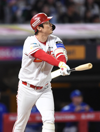 [포토]SSG 오태곤, 대타 역전 3점 홈런