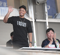 ‘굿바이 엘리’…에르난데스, LG 선수단과 ‘마지막 인사’ [SS잠실in]