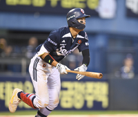 [포토] 김민석, 4회 2루타