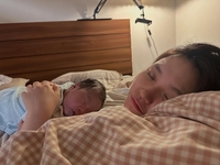 이진아, 출산 한 달 만 육아 근황…♥신성진도 함께