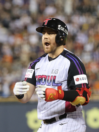 ‘비거리 139.2ｍ’ 초대형 홈런 쾅! 오스틴, 부상 복귀 후 첫 아치→LG, 한화와 ‘1위 쟁탈전’ 2-0 리드 [SS잠실in]