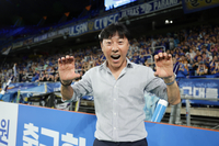 ‘난 놈 기운 뽐낸’ 신태용 울산 데뷔전 어땠나…‘역발 윙백+공격앞으로’ [SS현장속으로]