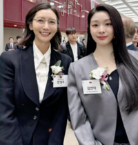 한성주, 14년 만에 보여준 밝은 미소...김연아와 투샷