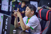 결선 토너먼트 ‘무실 세트 전승’! 유창호, ‘우승후보’ 홍지홍 꺾고 KEL FC모바일 ‘정상’ [SS현장]