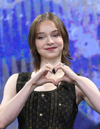 [포토]에마 마이어스의 손하트