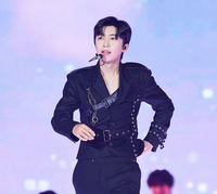 임영웅 데뷔 9주년, 팬들의 훈훈한 선행...모교 경복대에 기부금 전달