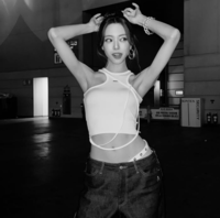 로우라이즈는 유나가 찰떡, 골반핏 예술 그 자체 [★SNS]