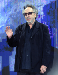 [포토]손인사 건네는 팀 버튼 감독