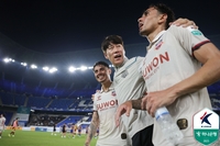 수원FC 김은중 감독 7월 감독상 이어 윌리안-싸박 이달의 선수상 공동 후보