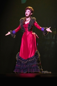 유쾌한 음치 ‘마담 카를로타’ 리사 “늘 설렘과 행복, 모든 순간 기쁨”