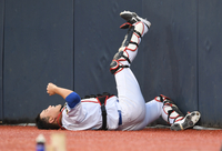 [포토]KT 장성우, 다 잡았는데...