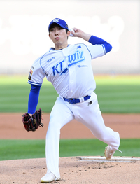 [포토]KT 선발 오원석 역투