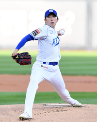 [포토]LG전 선발 등판한 KT 오원석