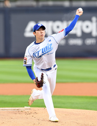 [포토]시즌 11승 도전하는 KT 오원석