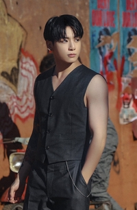 정국 ‘Standing Next to You’, 英 오피셜차트 33주 롱런 ‘K-솔로 신기록’