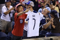 ‘손흥민 글로벌 팬덤 LA상륙, 베컴 이후 의미있는 영입’…美 화제의 SON 효과 연일 주목