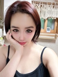 건강한 모습으로 돌아온 박봄, 그룹 활동 중단에도 빼먹지 않는 ‘#2NE1’